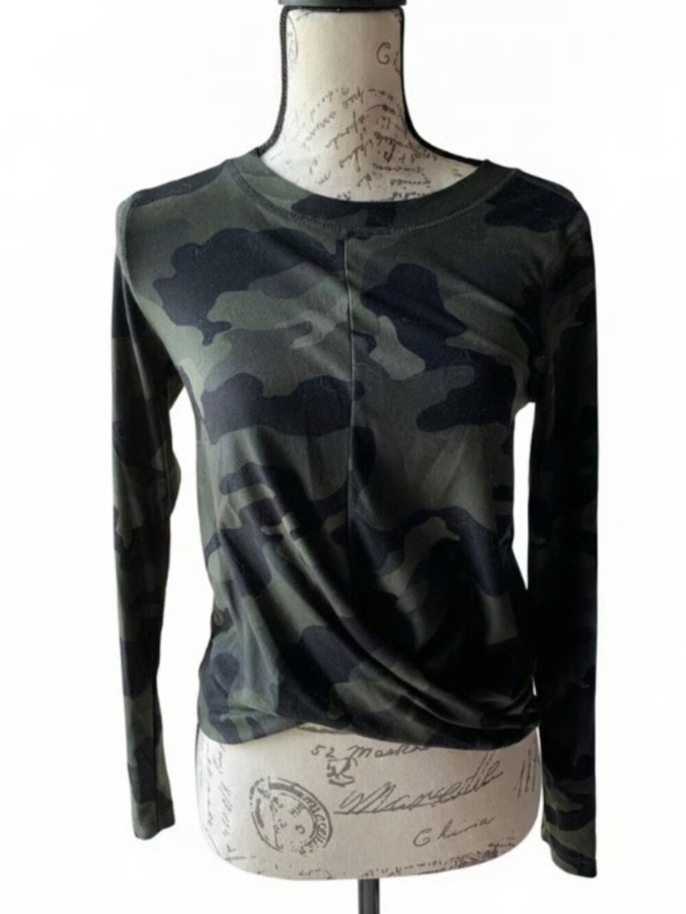 Old Navy Active Camouflage Long Sleeve Breathe On Shirt Size Small